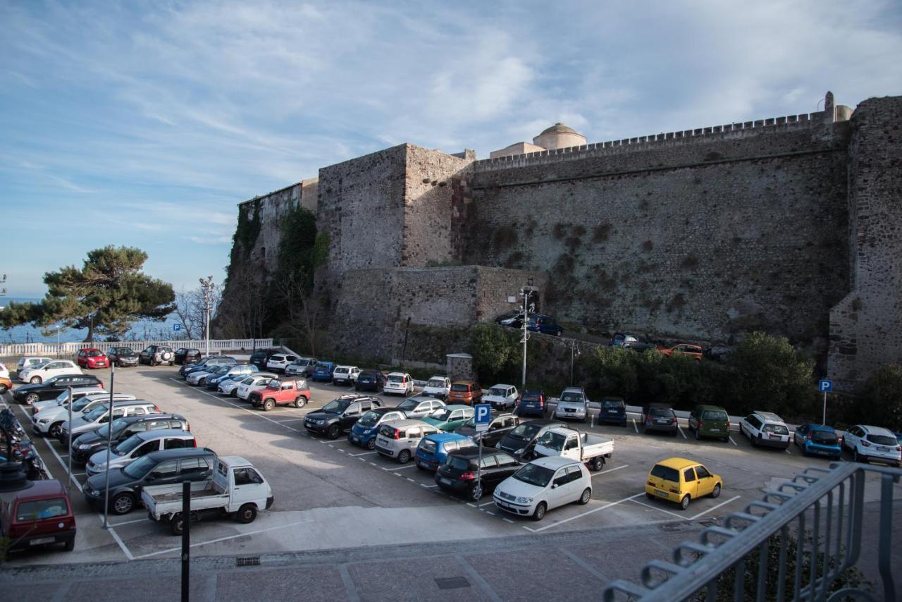 B&B Il Castello Lipari Kültér fotó